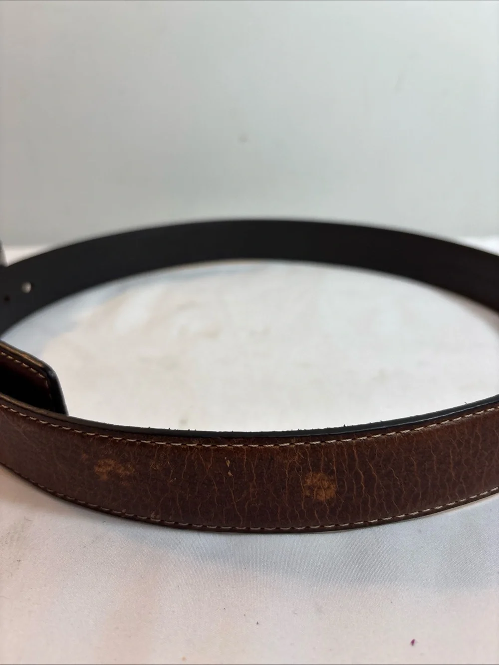 Columbia Men's Brown Leather Belt - Classic Casual Style. 1136